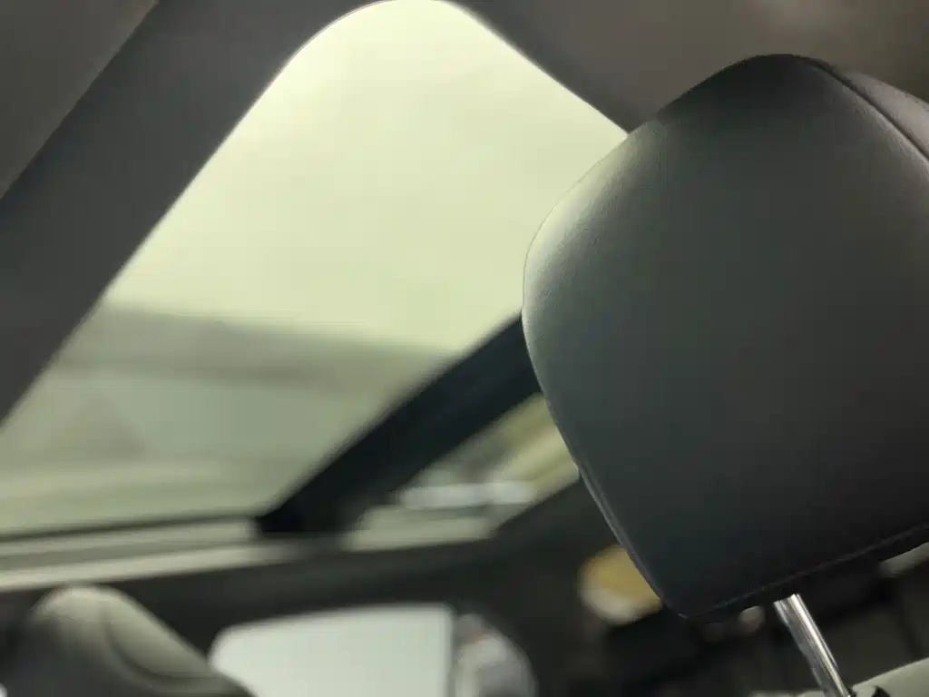 Toyota Camry 2023 — фото 19