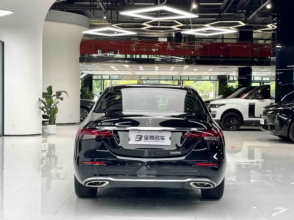 Mercedes-Benz E-Class 2020 — фото 12
