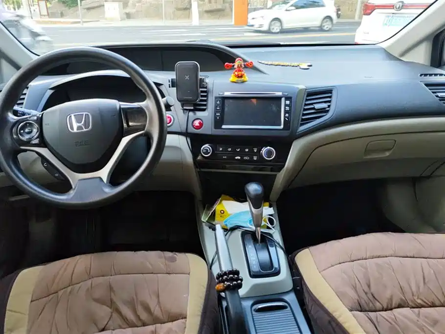 Honda Civic 2015 — фото 12