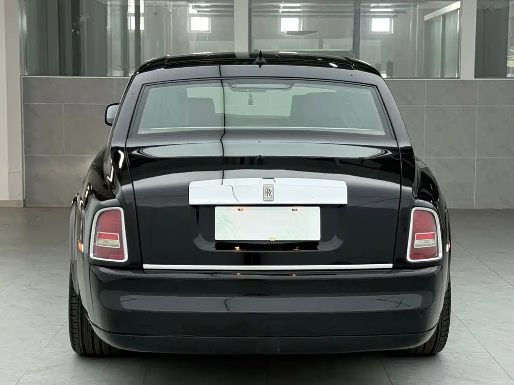 Rolls-Royce Phantom 2006 — фото 9