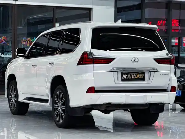 Lexus LX 2019