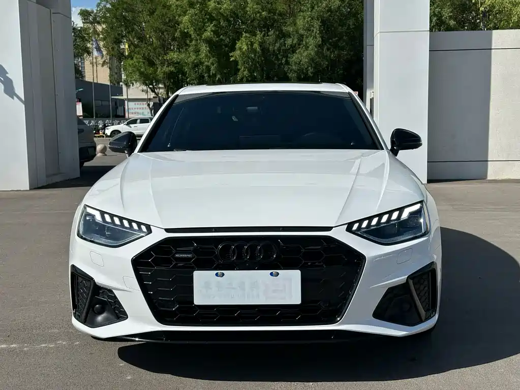 Audi A4L 2023