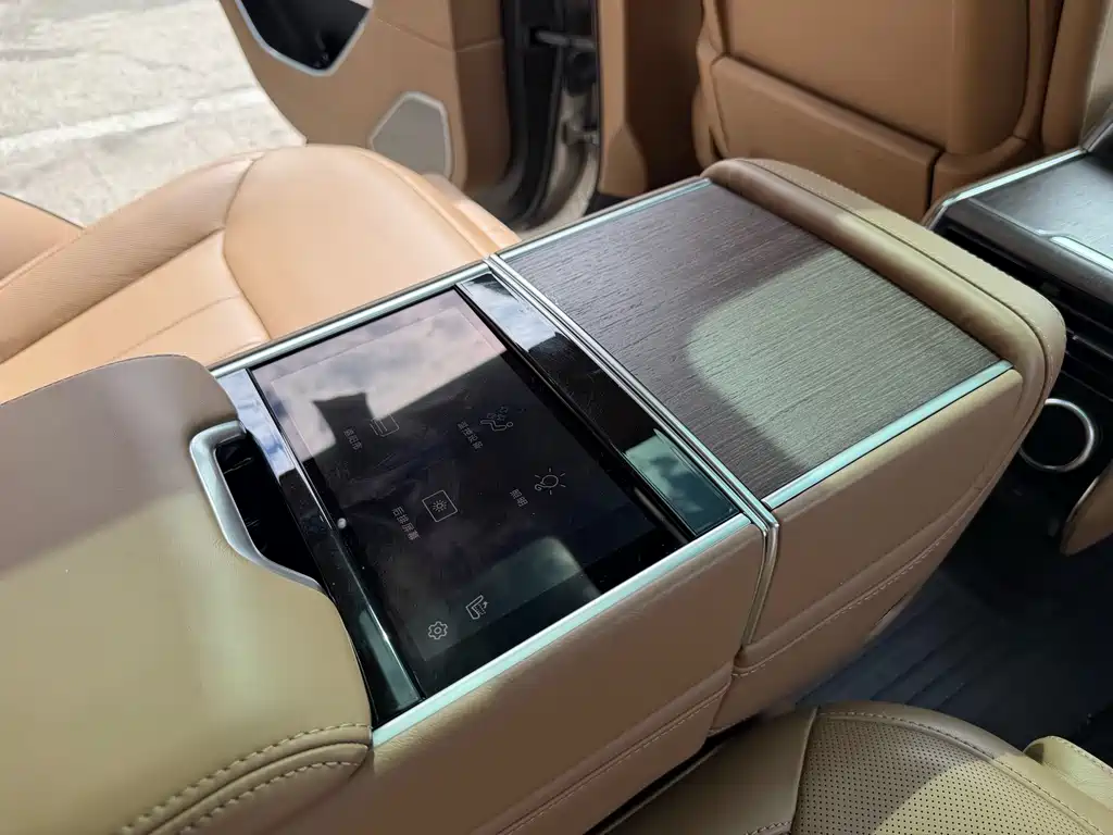 Land Rover Range Rover 2022 — фото 14