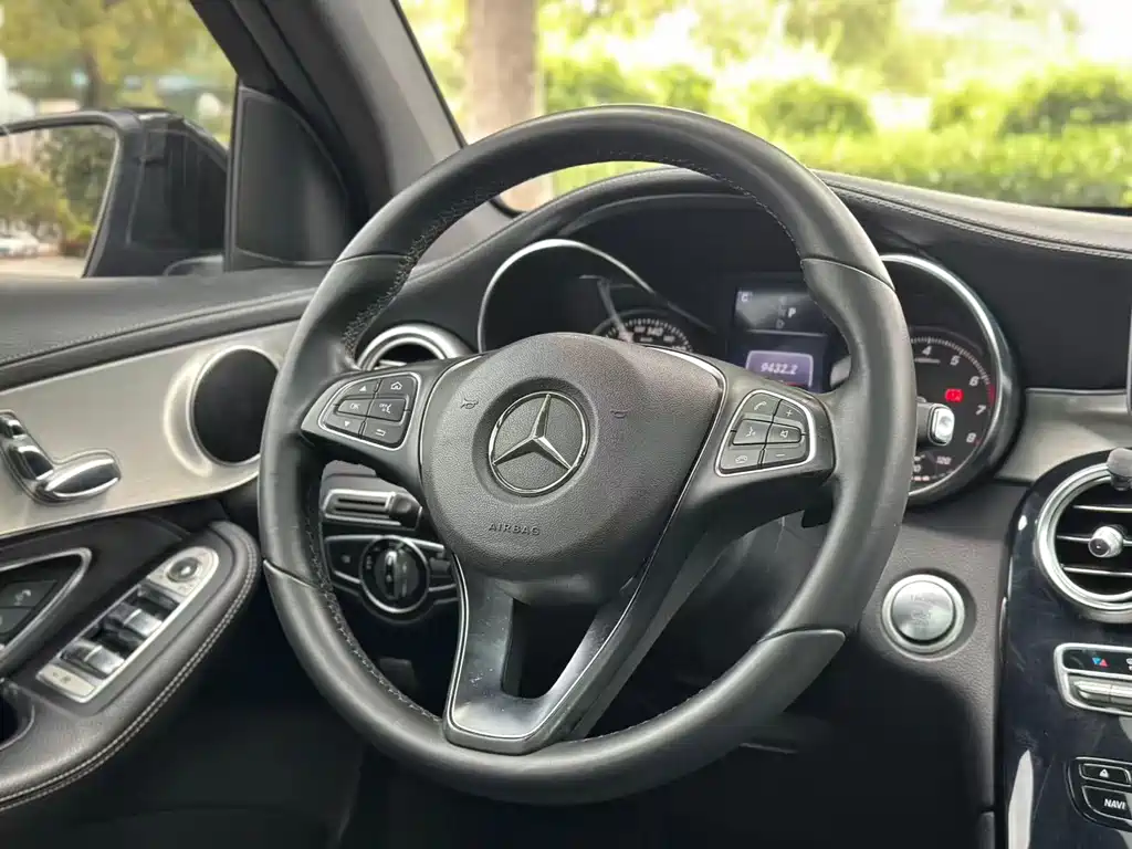 Mercedes-Benz GLC 2016 — фото 10