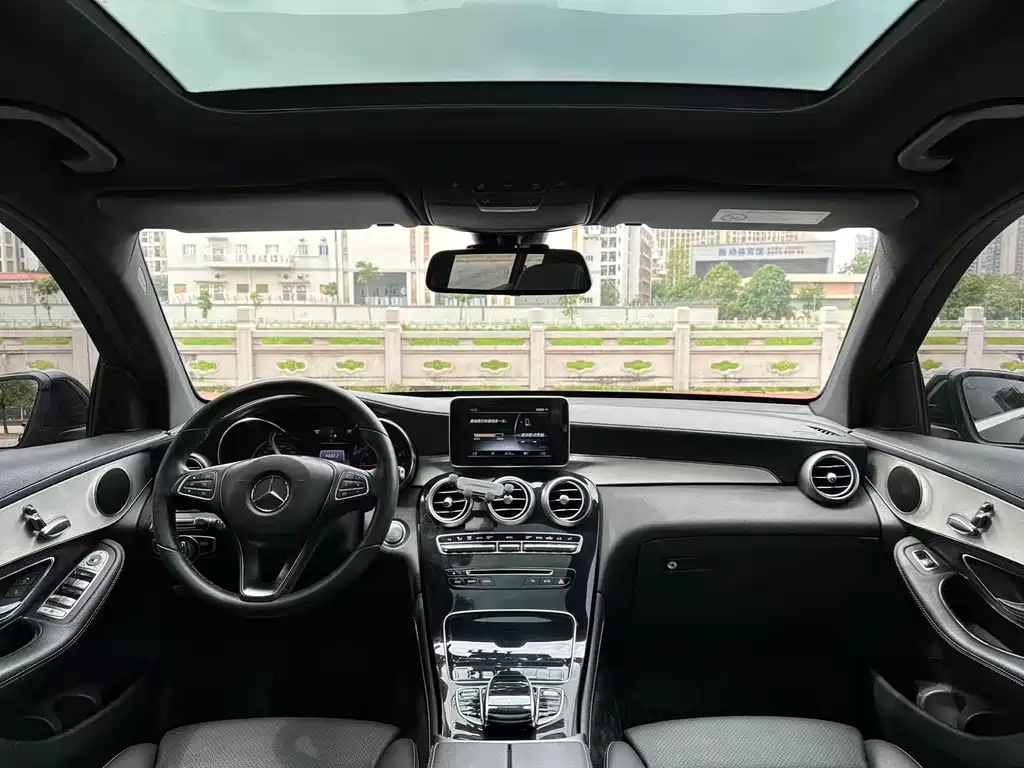 Mercedes-Benz GLC 2016 — фото 12