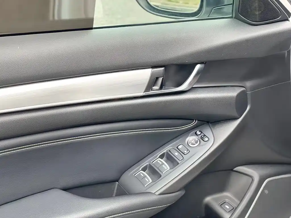 Honda Inspire 2019 — фото 10