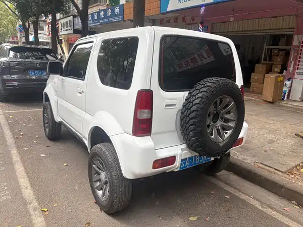 Suzuki Jimny 2015