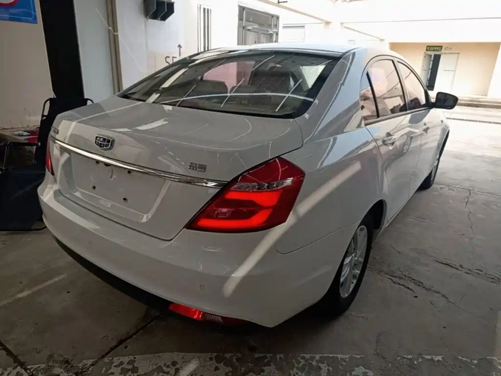 Geely Emgrand 2017