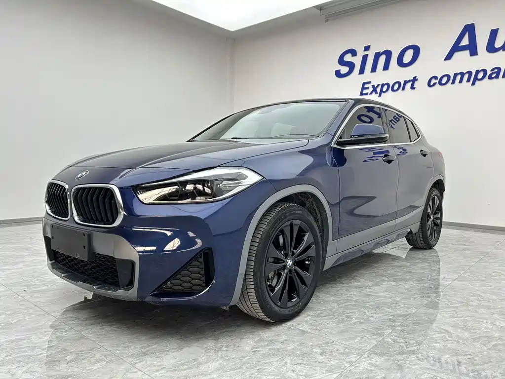 BMW X2 2021 — фото 1