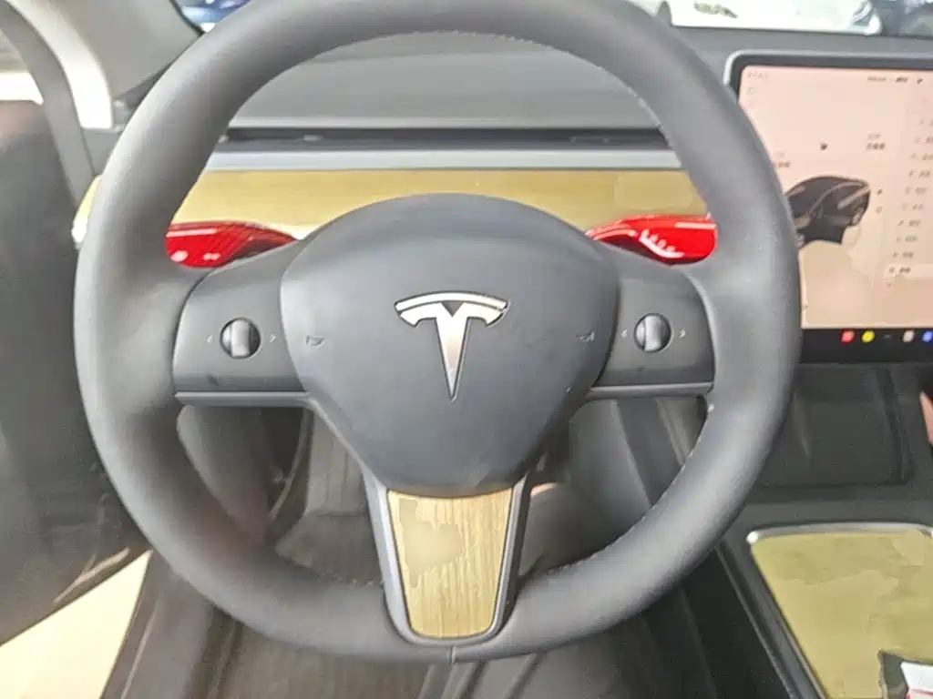 Tesla Model Y 2022 — фото 11
