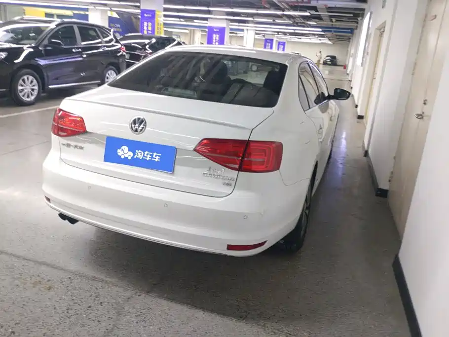 Volkswagen Sagitar 2017