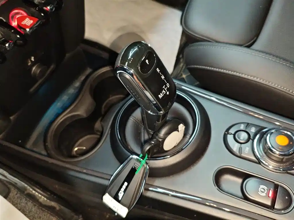 MINI Countryman 2021 — фото 14