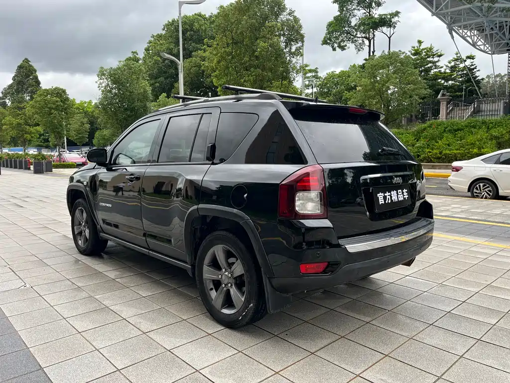 Jeep Compass 2015 — фото 3