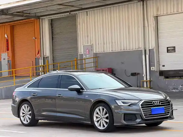 Audi A6L 2022