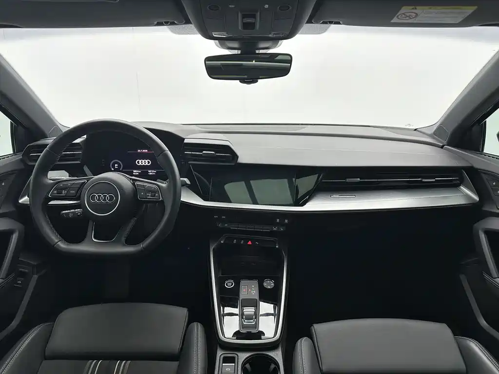 Audi A3 2023 — фото 7