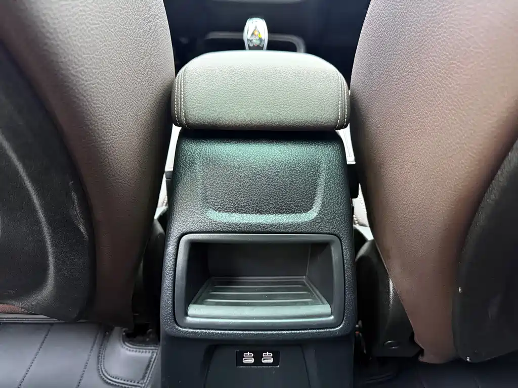 BMW 1 Series 2023 — фото 16