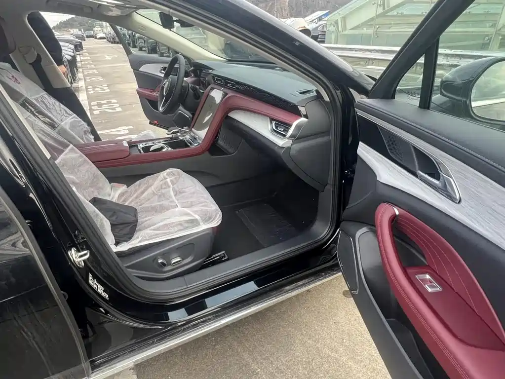Hongqi H5 2026 — фото 12