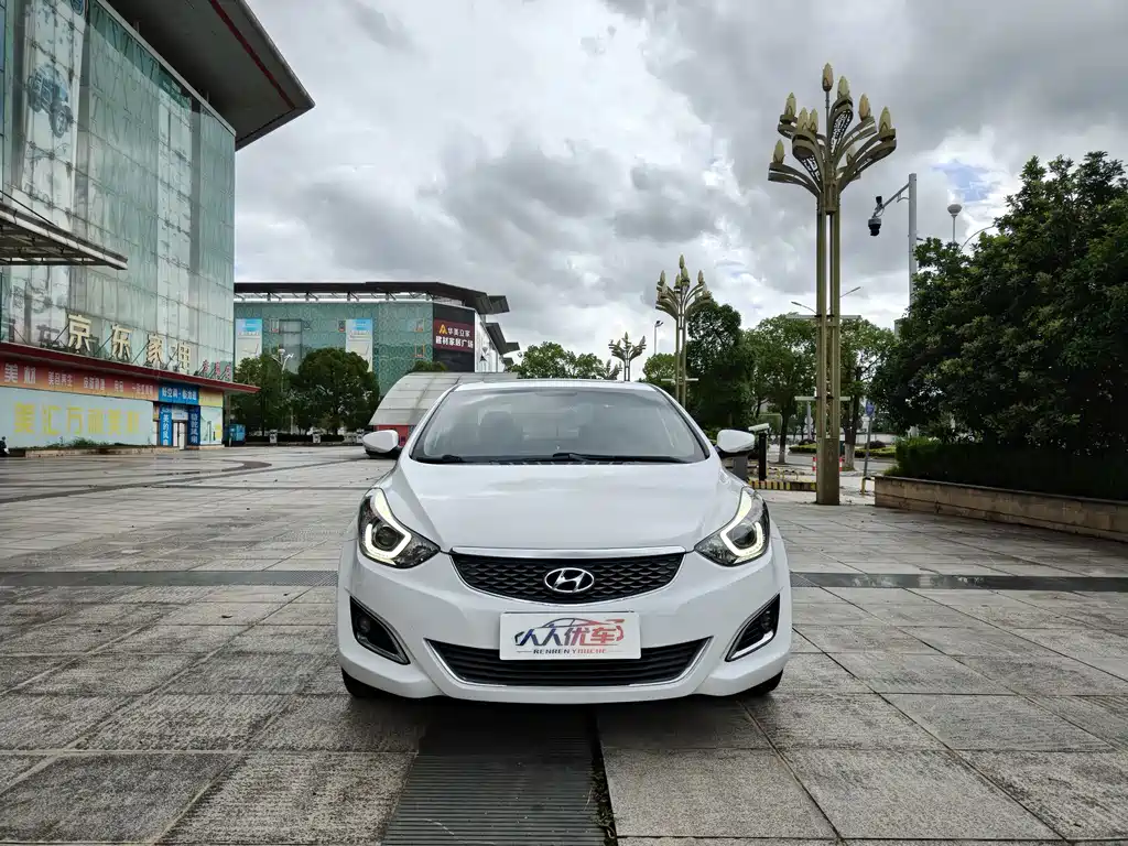Hyundai Elantra 2016