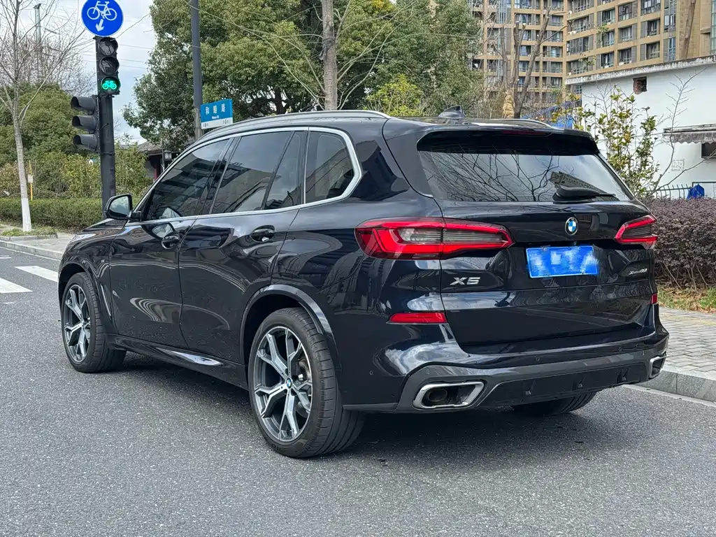 BMW X5 2019 — фото 8