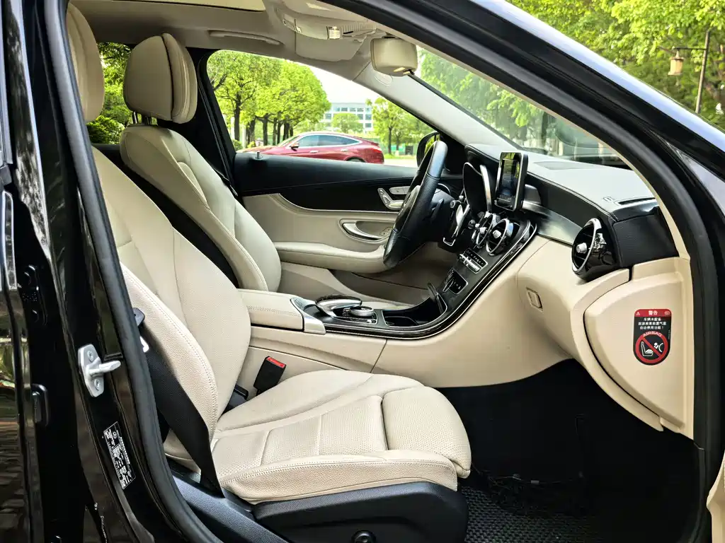 Mercedes-Benz C-Class 2016 — фото 18
