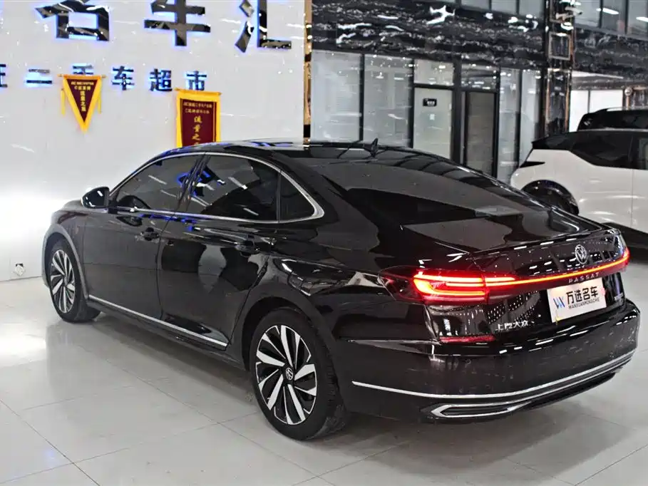 Volkswagen Passat 2022 — фото 15