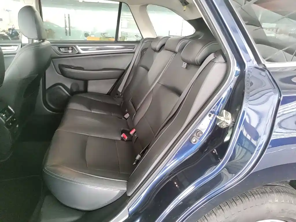 Subaru Outback 2017 — фото 17