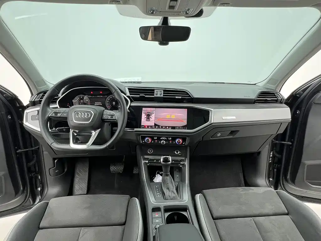 Audi Q3 2023 — фото 15