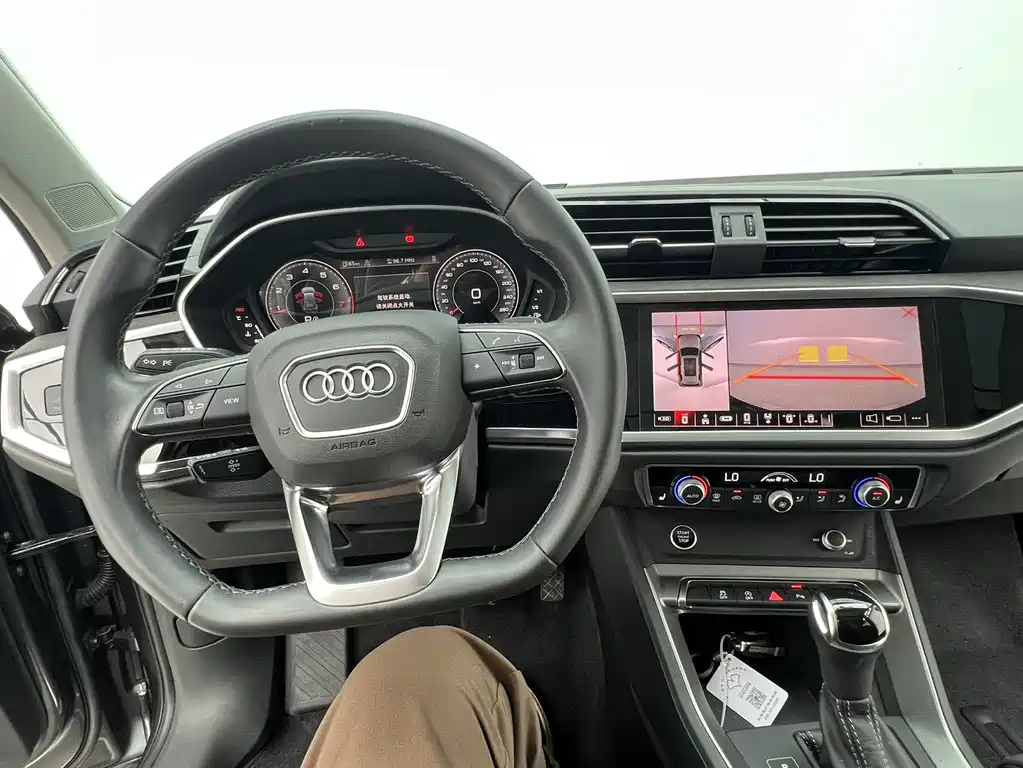 Audi Q3 2023 — фото 14