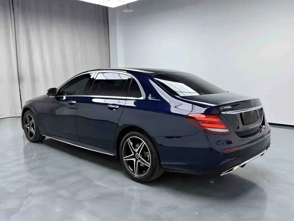 Mercedes-Benz E-Class 2020 — фото 9