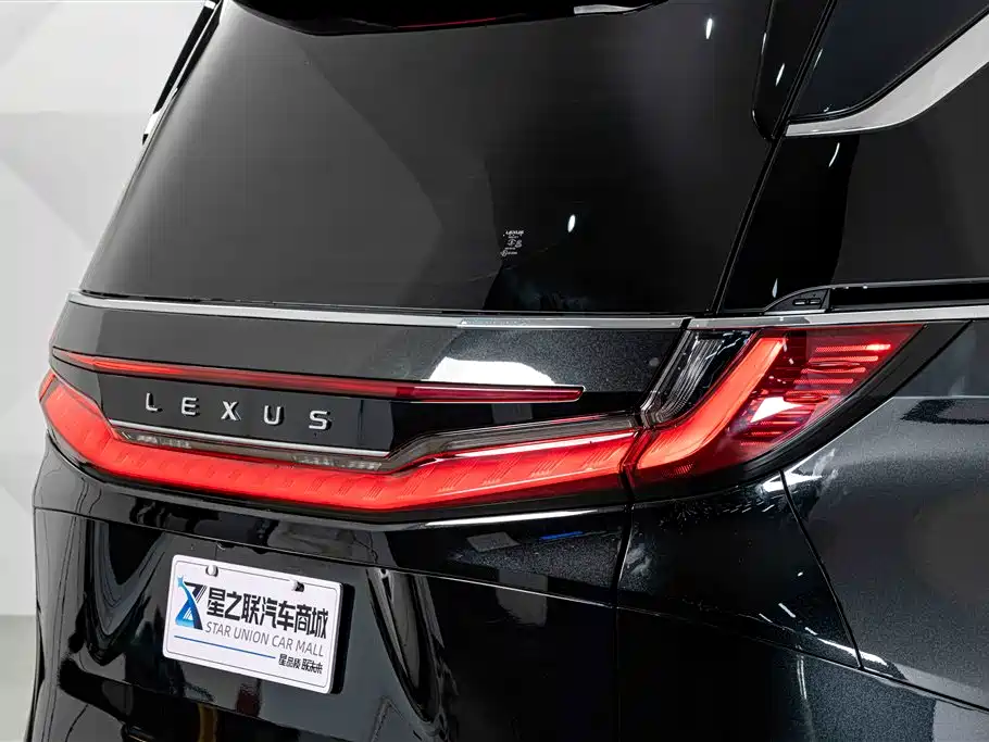 Lexus LM 2026 — фото 8
