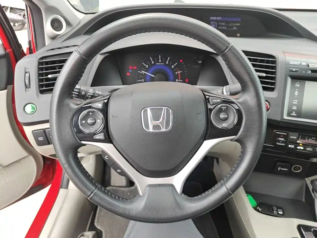 Honda Civic 2015 — фото 11
