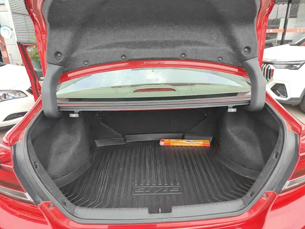 Honda Civic 2015 — фото 19