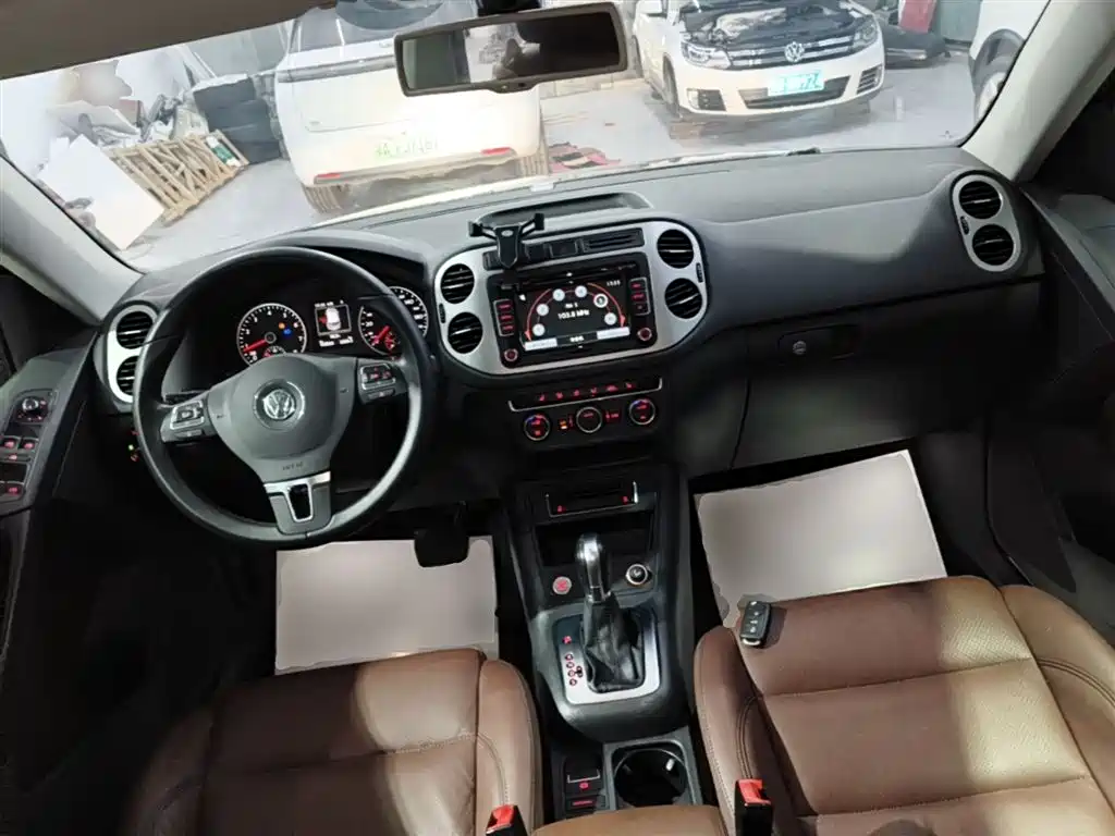 Volkswagen Tiguan 2015 — фото 10