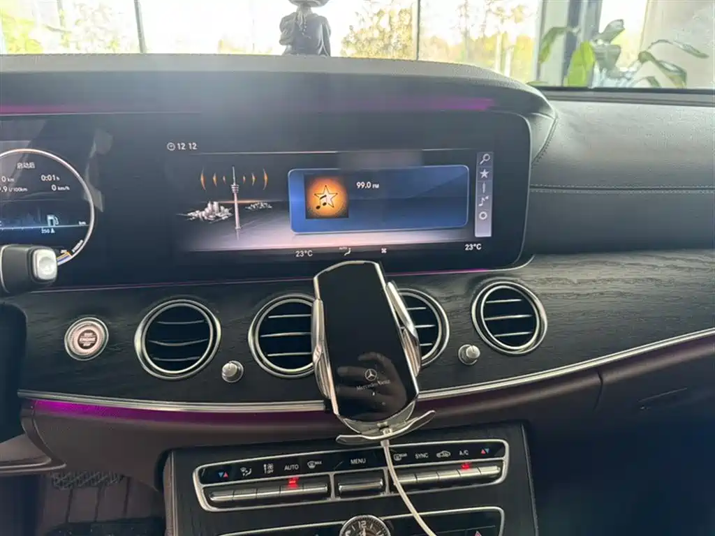 Mercedes-Benz E-Class 2019 — фото 13