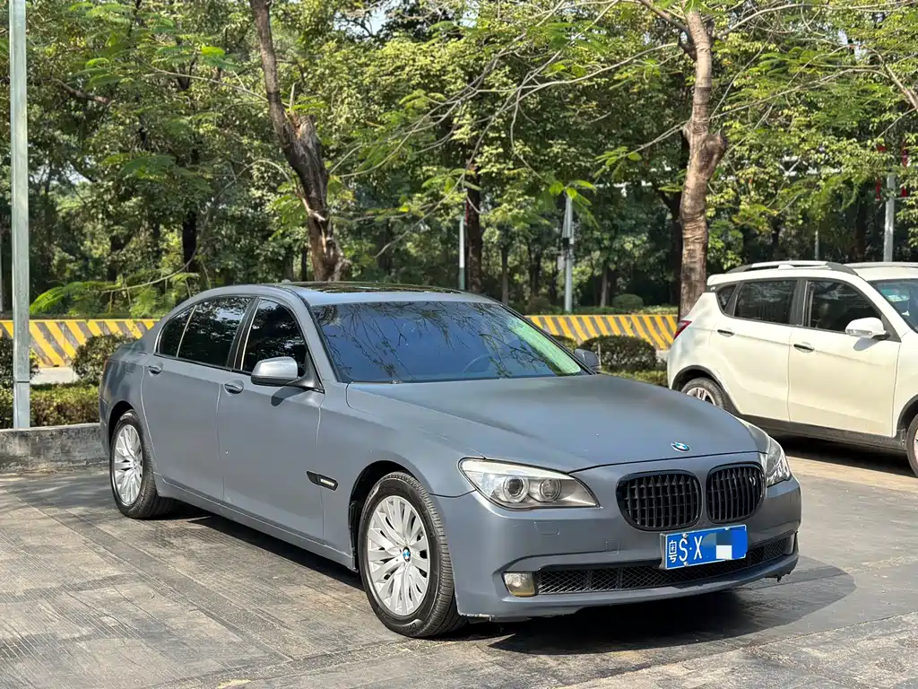 BMW 7 Series 2010 — фото 3