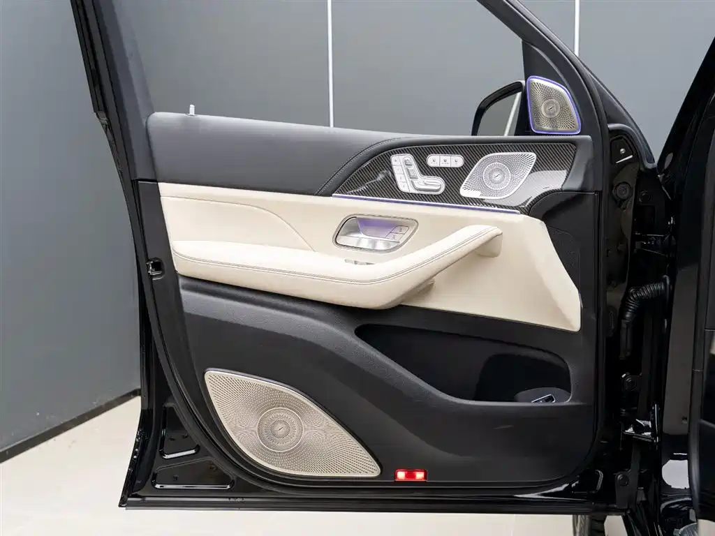 Mercedes-Benz GLS AMG 2025 — фото 7