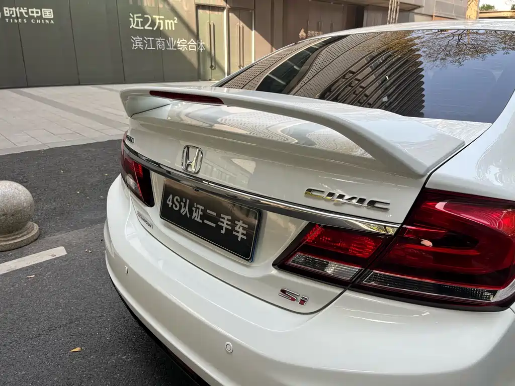 Honda Civic 2015 — фото 13