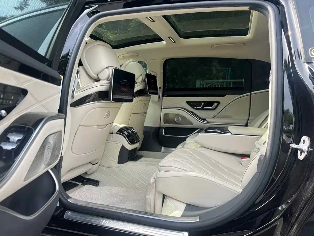 Mercedes-Benz Maybach S-Class 2024
