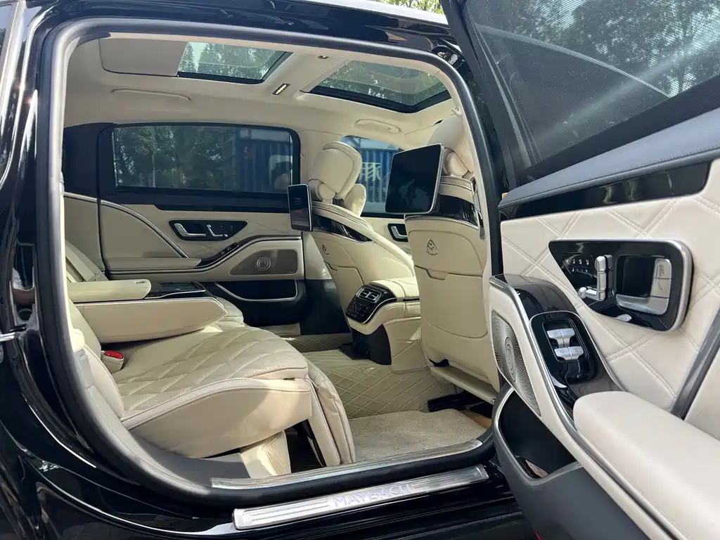 Mercedes-Benz Maybach S-Class 2024