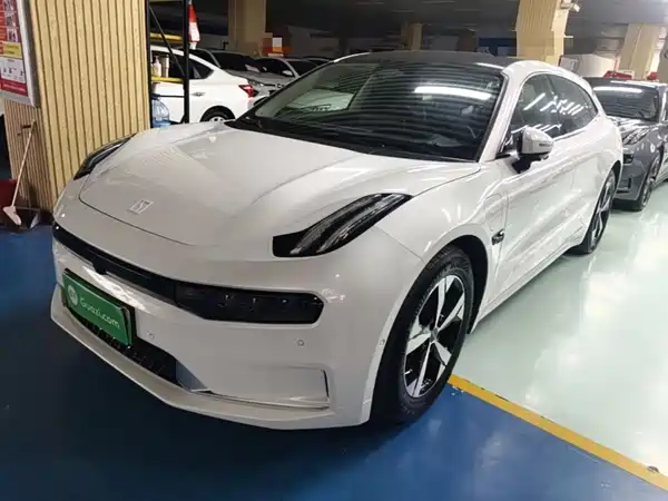 Zeekr 001 2023