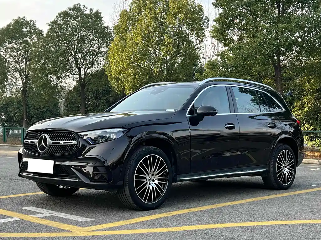 Mercedes-Benz GLC 2023 — фото 1