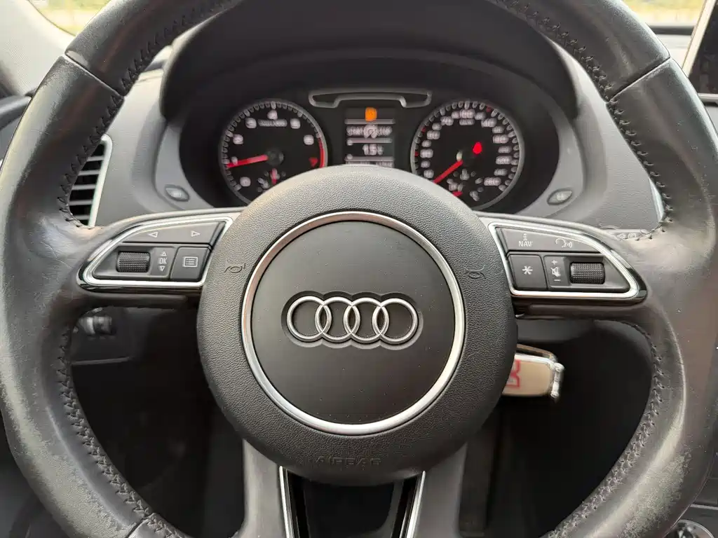 Audi Q3 2014 — фото 8