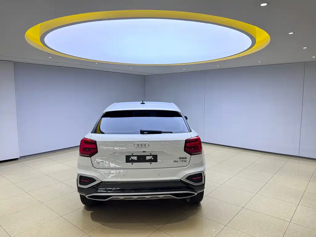 Audi Q2L 2022