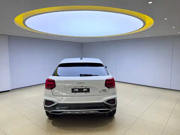 Audi Q2L 2022