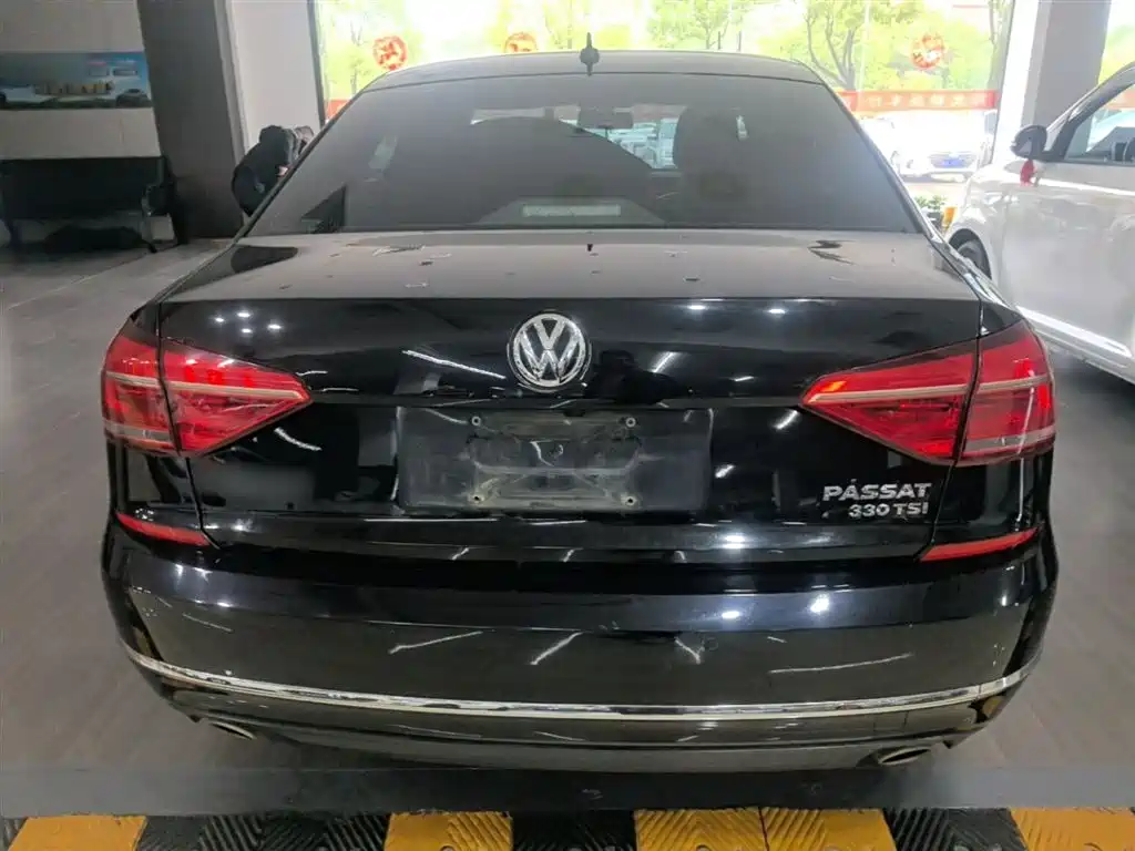 Volkswagen Passat 2018 — фото 6