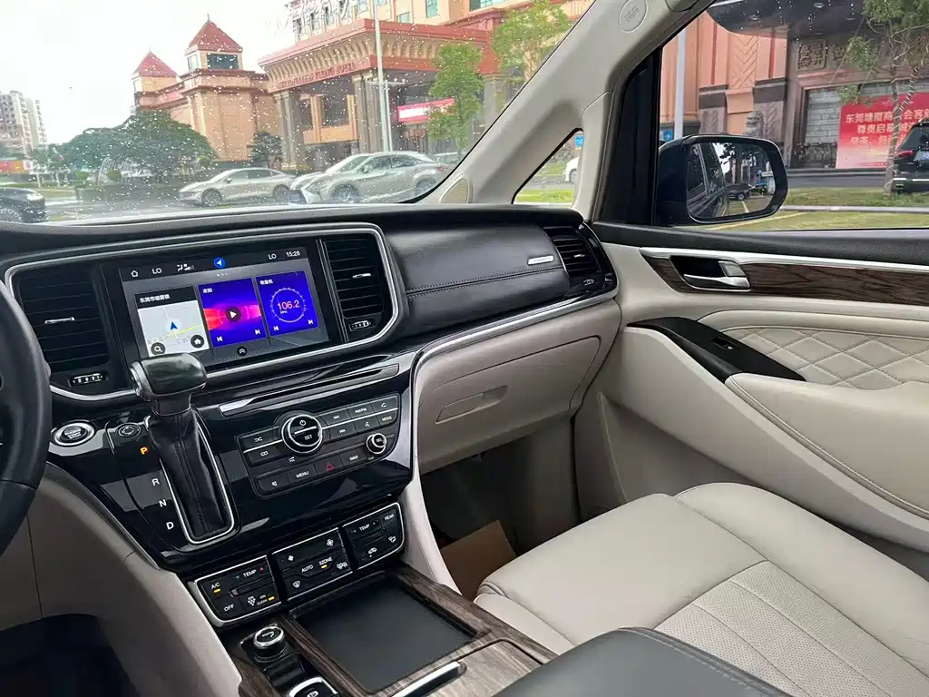 GAC Motor Trumpchi M8 2019 — фото 16