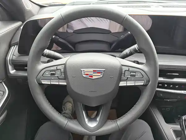Cadillac XT4 2025
