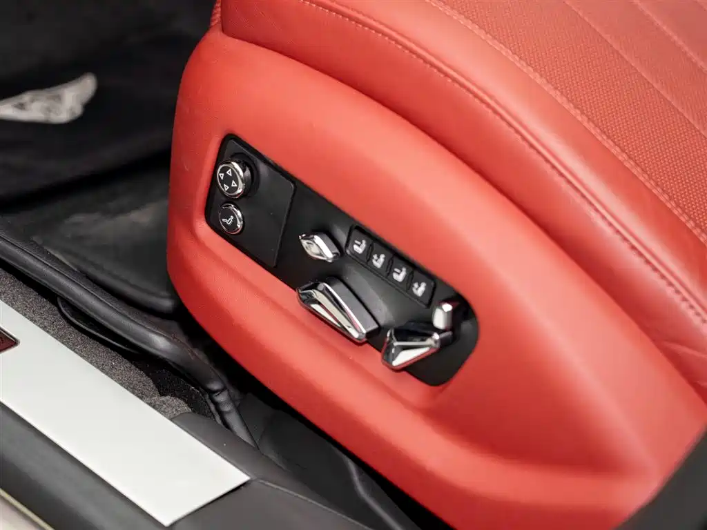 Bentley Flying Spur 2021 — фото 10