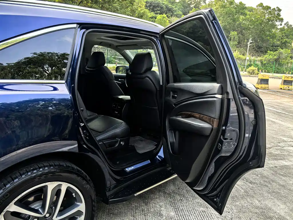 Acura MDX 2017 — фото 20