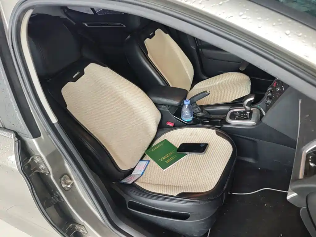 Citroën C4L 2015 — фото 25